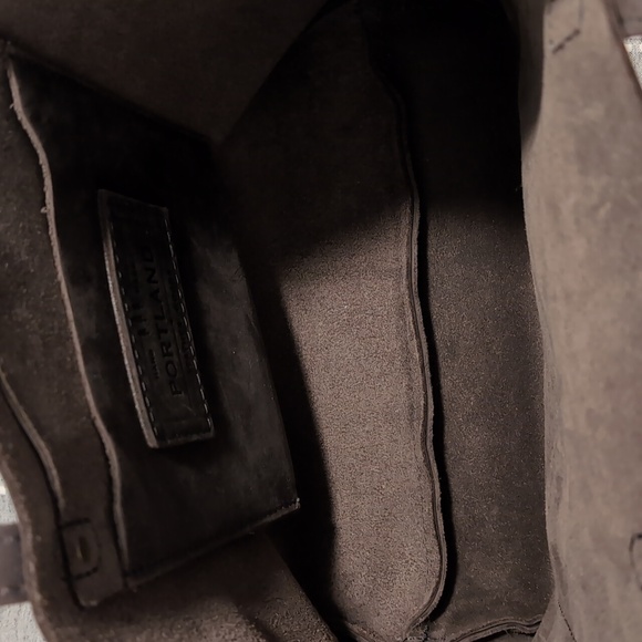 Portland Leather Classic Medium Crossbody Tote - Groupie Grey - Picture 3 of 6